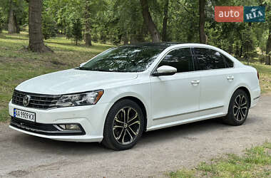 Седан Volkswagen Passat 2015 в Днепре