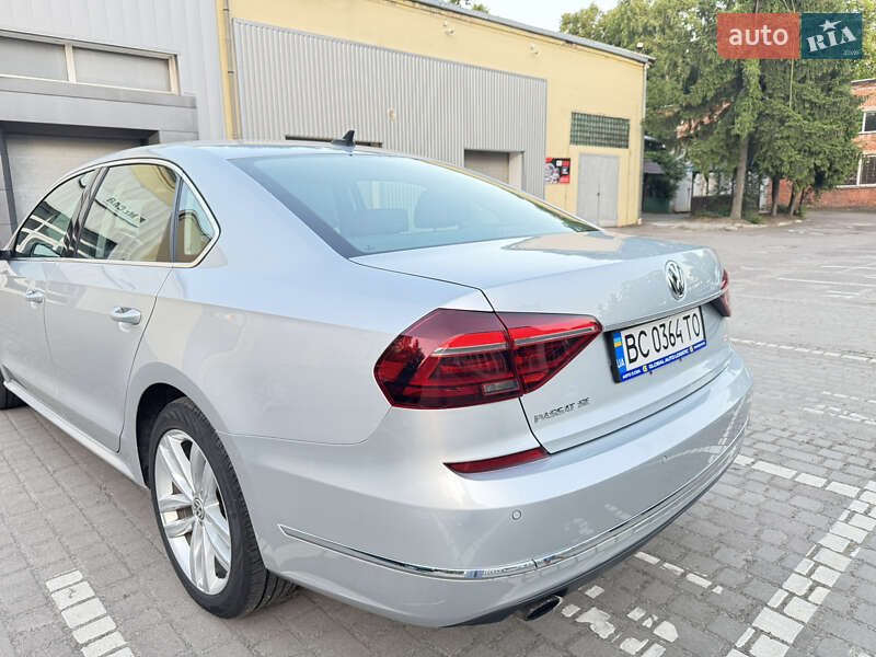 Седан Volkswagen Passat 2018 в Львові