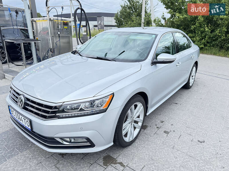 Седан Volkswagen Passat 2018 в Львові