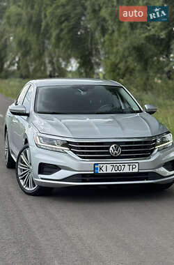 Седан Volkswagen Passat 2020 в Києві