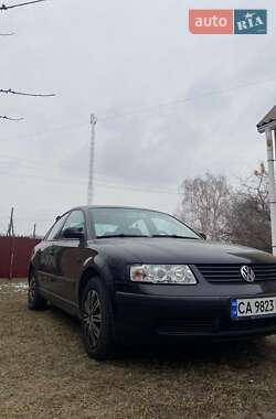 Седан Volkswagen Passat 2000 в Черкассах