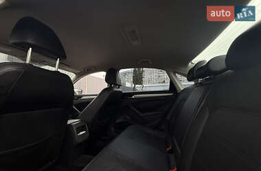 Седан Volkswagen Passat 2015 в 