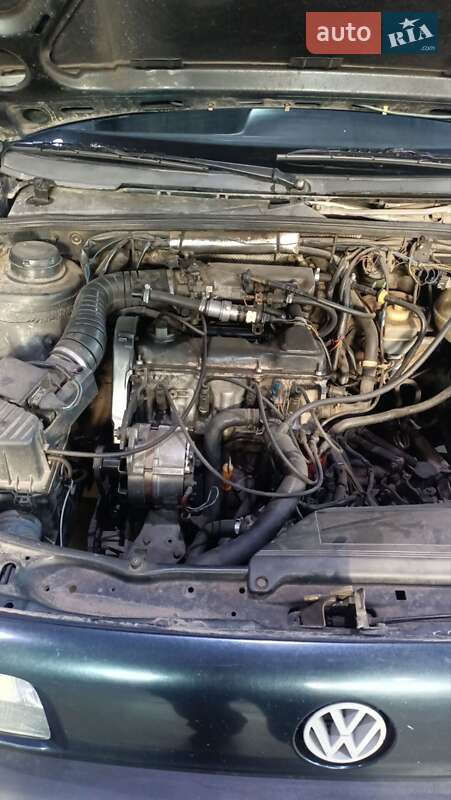 Седан Volkswagen Passat 1990 в Чернігові