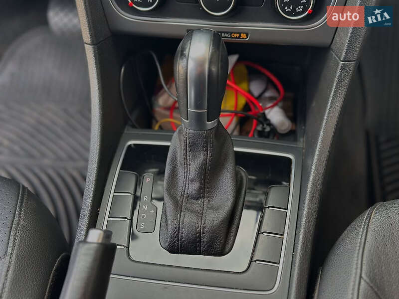 Седан Volkswagen Passat 2014 в Дніпрі фото 15 Седан Volkswagen Passat 2014 в Дніпрі