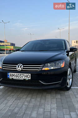 Седан Volkswagen Passat 2012 в Киеве