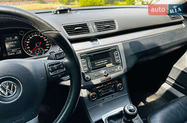 Седан Volkswagen Passat 2011 в 