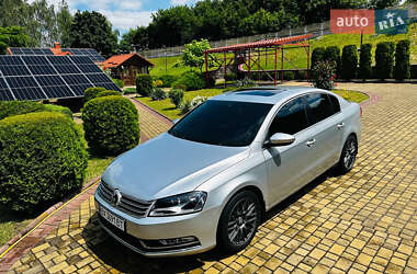 Седан Volkswagen Passat 2011 в 