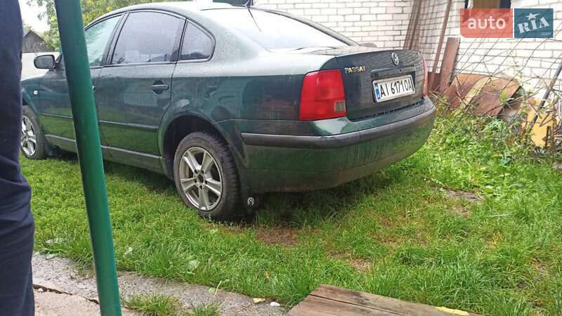 Седан Volkswagen Passat 1997 в Погребище