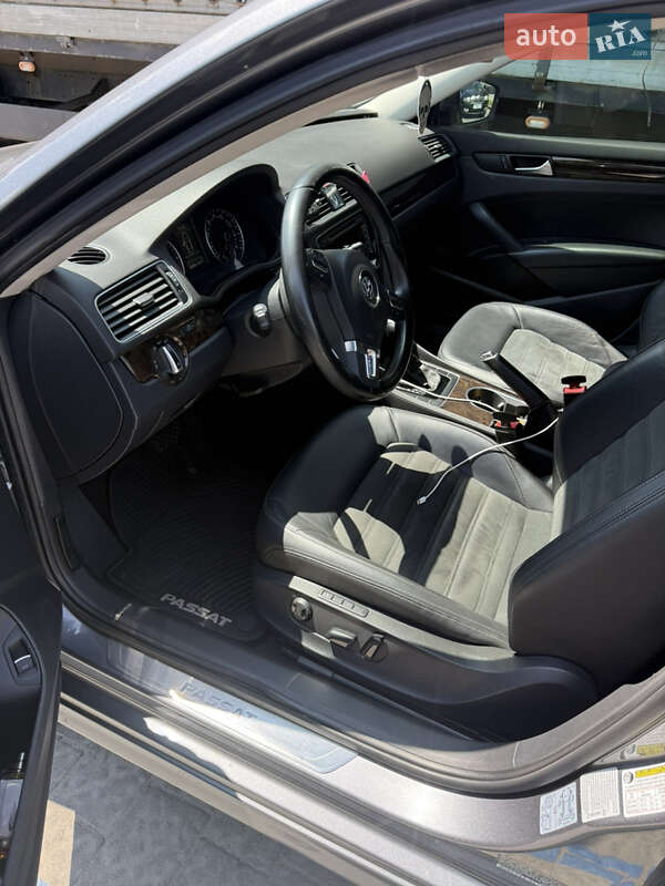 Седан Volkswagen Passat 2014 в Виннице