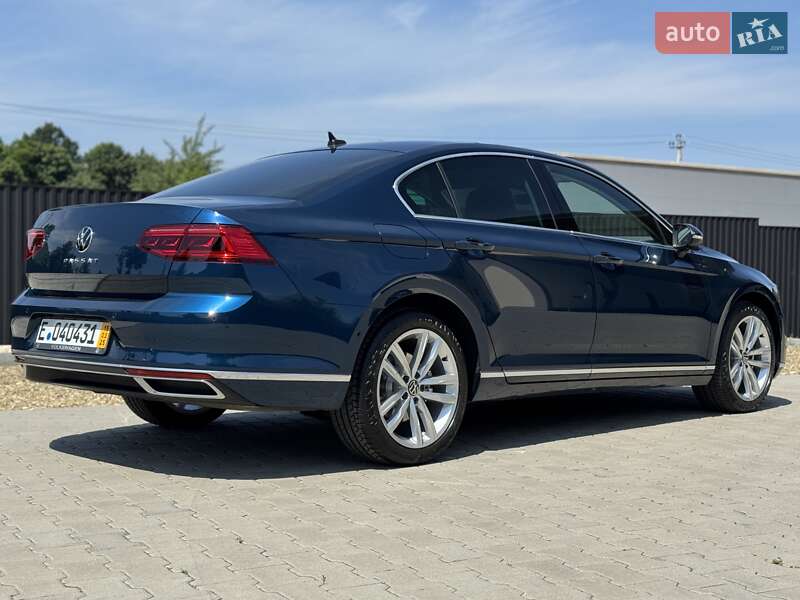 Седан Volkswagen Passat 2020 в Стрию