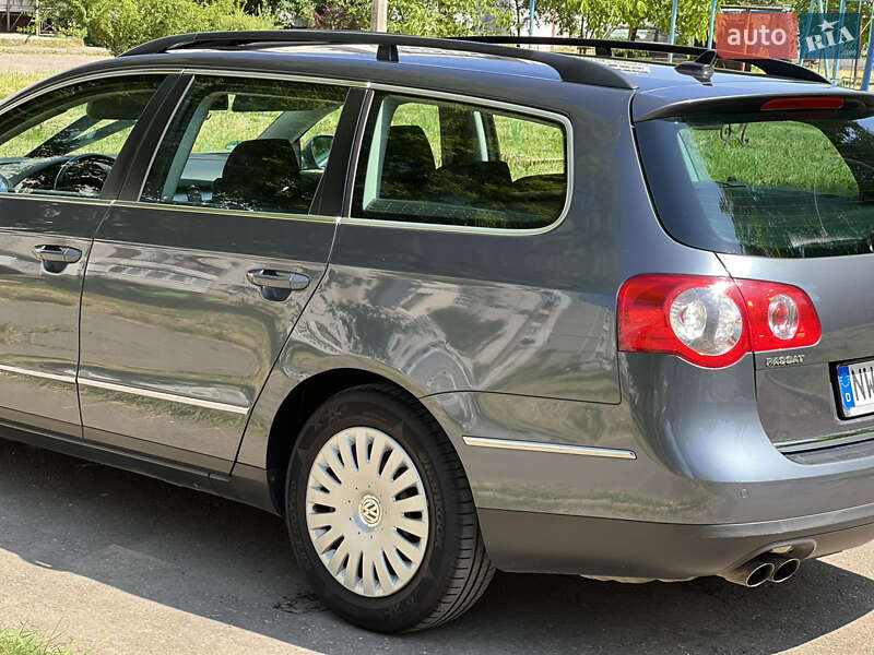 Універсал Volkswagen Passat 2010 в Калуші