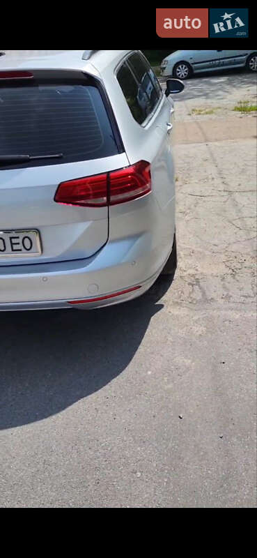 Универсал Volkswagen Passat 2016 в Житомире