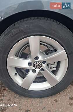 Универсал Volkswagen Passat 2011 в 