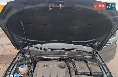 Универсал Volkswagen Passat 2011 в 