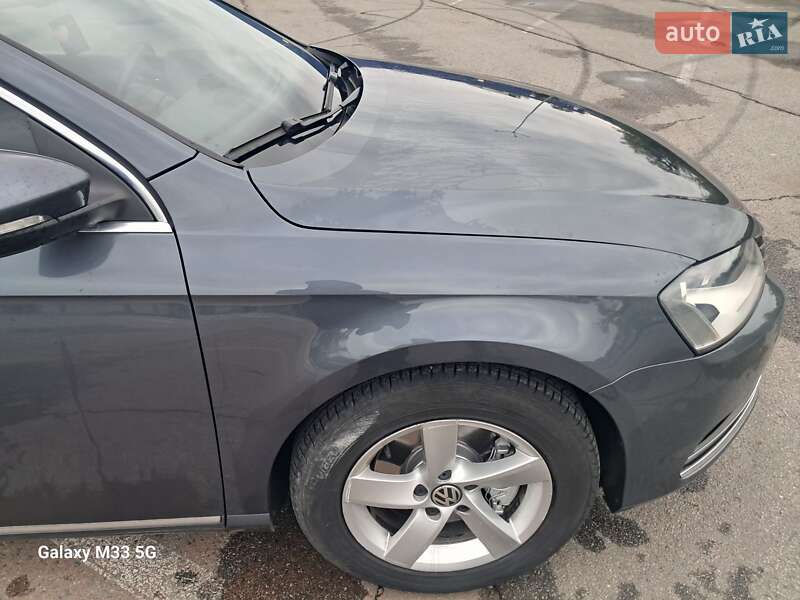 Универсал Volkswagen Passat 2011 в Черновцах