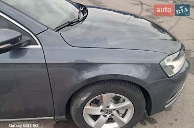 Универсал Volkswagen Passat 2011 в 
