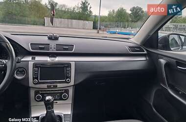 Универсал Volkswagen Passat 2011 в 