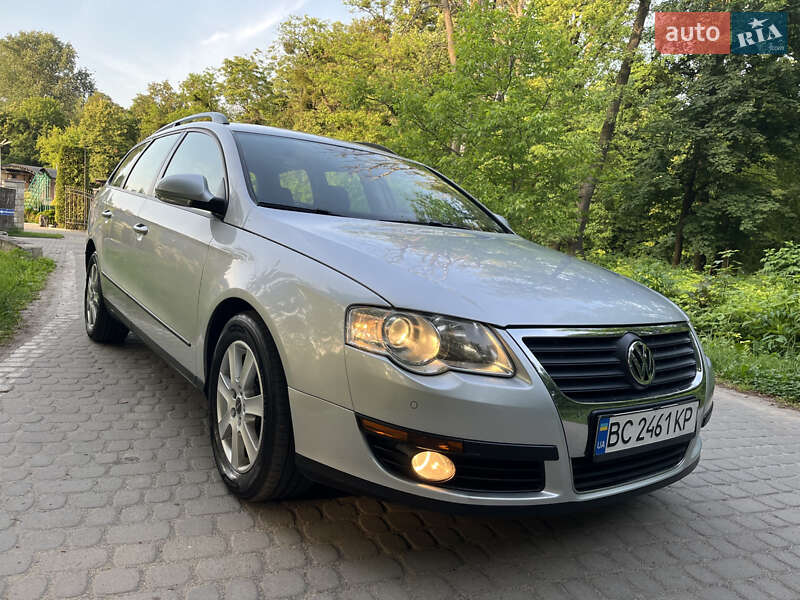 Універсал Volkswagen Passat 2009 в 