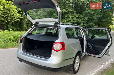 Універсал Volkswagen Passat 2009 в 