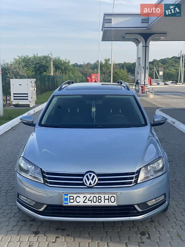 Універсал Volkswagen Passat 2011 в Львові
