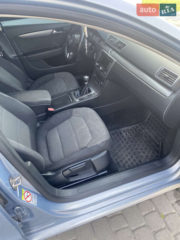 Універсал Volkswagen Passat 2011 в Львові