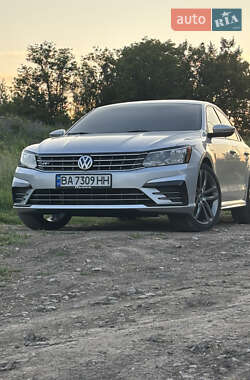 Седан Volkswagen Passat 2017 в Кропивницькому