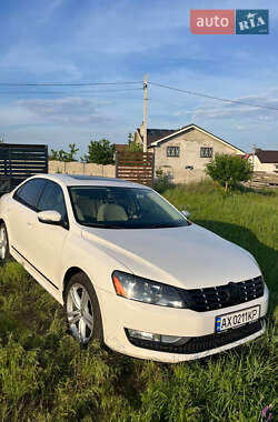 Седан Volkswagen Passat 2012 в Харькове