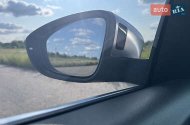 Универсал Volkswagen Passat 2012 в 