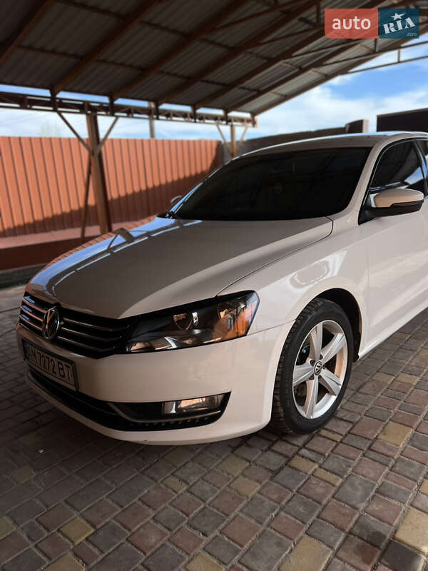 Седан Volkswagen Passat 2012 в Коростышеве