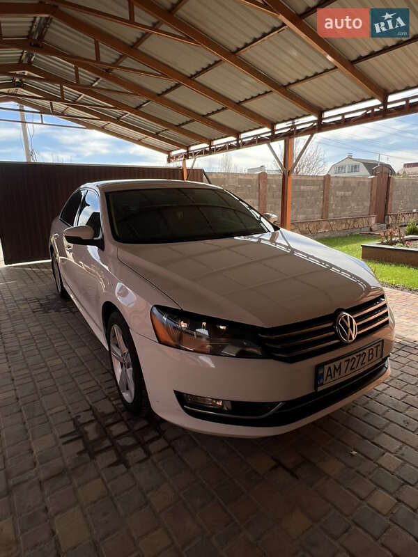 Седан Volkswagen Passat 2012 в Коростышеве