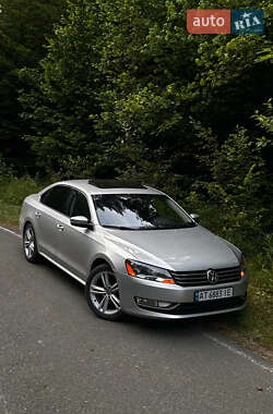 Седан Volkswagen Passat 2013 в Івано-Франківську