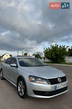 Седан Volkswagen Passat 2012 в Києві