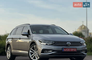 Универсал Volkswagen Passat 2020 в Дрогобыче