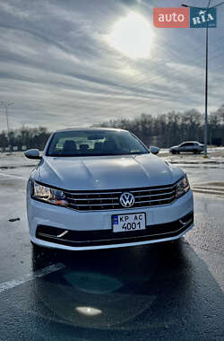 Седан Volkswagen Passat 2018 в Запорожье