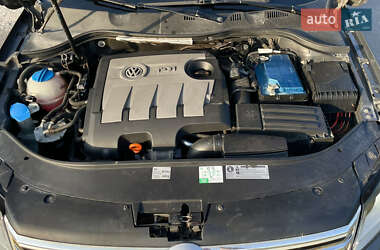 Универсал Volkswagen Passat 2011 в 