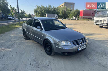 Седан Volkswagen Passat 2002 в Виноградові