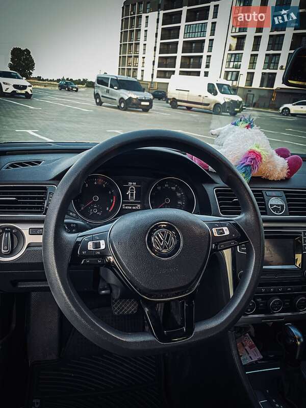 Седан Volkswagen Passat 2017 в Черкасах