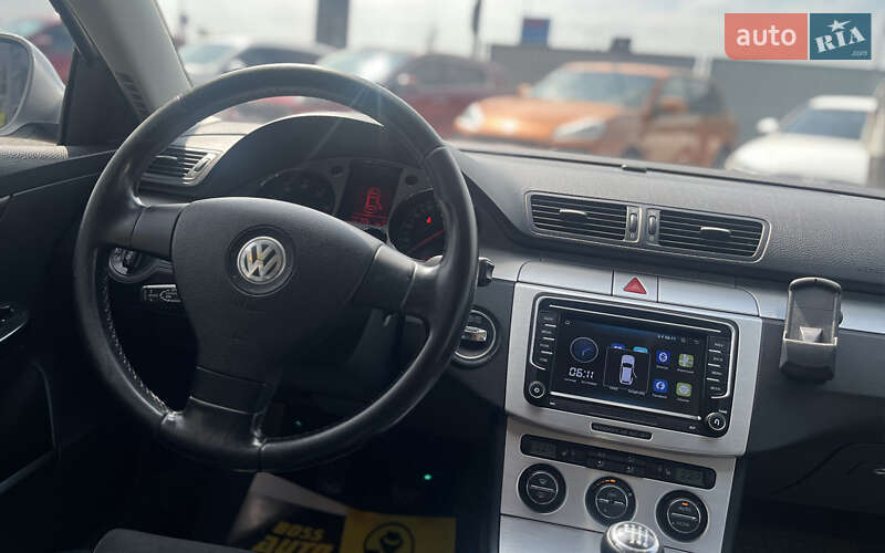 Седан Volkswagen Passat 2005 в Мукачево