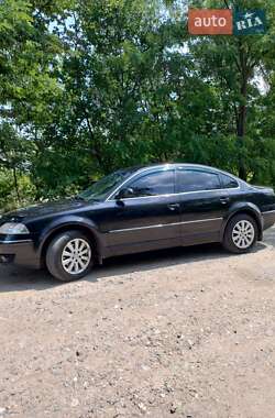 Седан Volkswagen Passat 2004 в Кропивницком