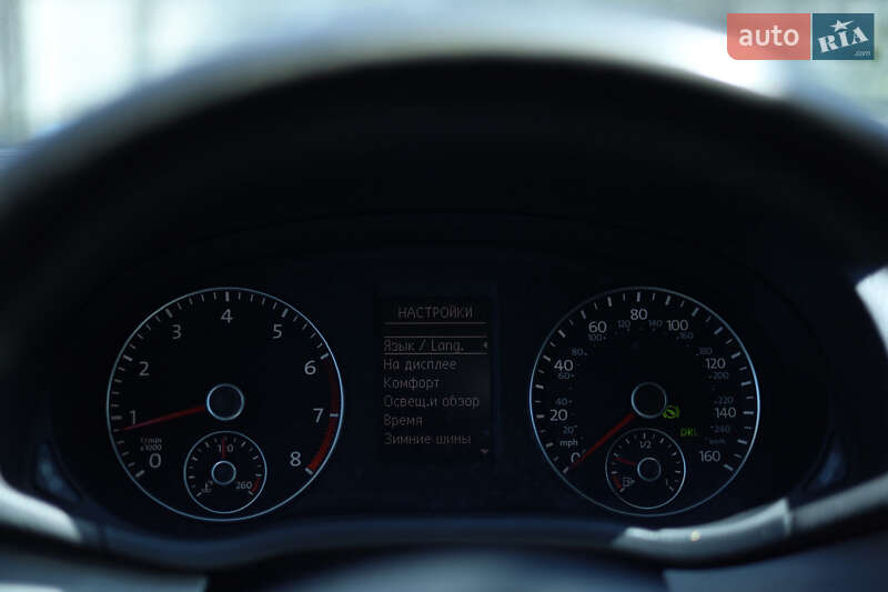 Седан Volkswagen Passat 2014 в Ужгороде