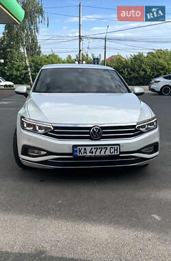 Седан Volkswagen Passat 2021 в Краматорске