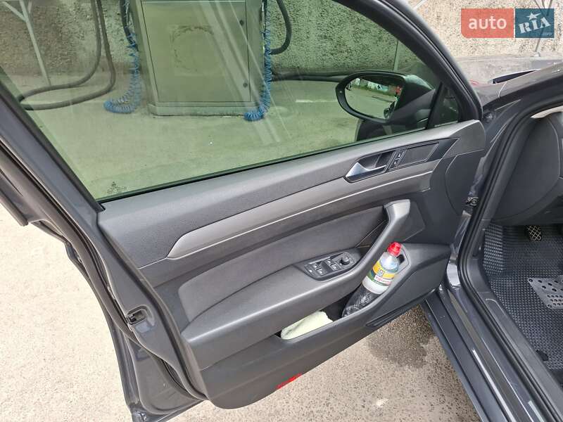 Универсал Volkswagen Passat 2015 в Конотопе