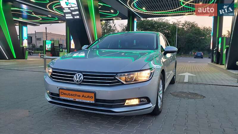 Седан Volkswagen Passat 2016 в Одесі