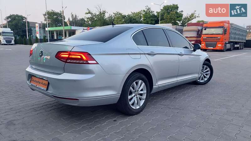 Седан Volkswagen Passat 2016 в Одесі