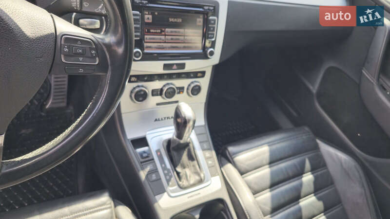 Универсал Volkswagen Passat 2012 в Львове