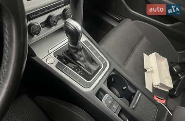 Седан Volkswagen Passat 2016 в 