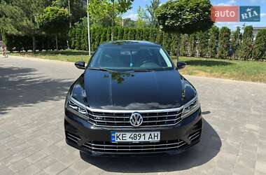 Седан Volkswagen Passat 2016 в 