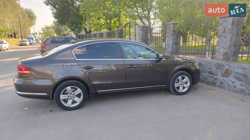 Седан Volkswagen Passat 2011 в Благовещенском