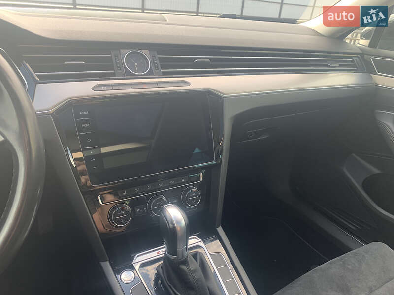 Универсал Volkswagen Passat 2019 в Луцке