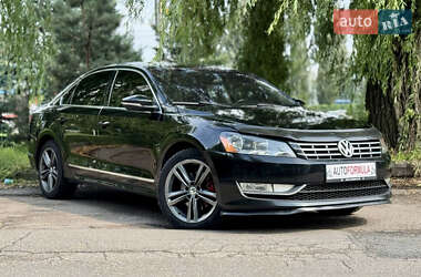 Седан Volkswagen Passat 2012 в Киеве